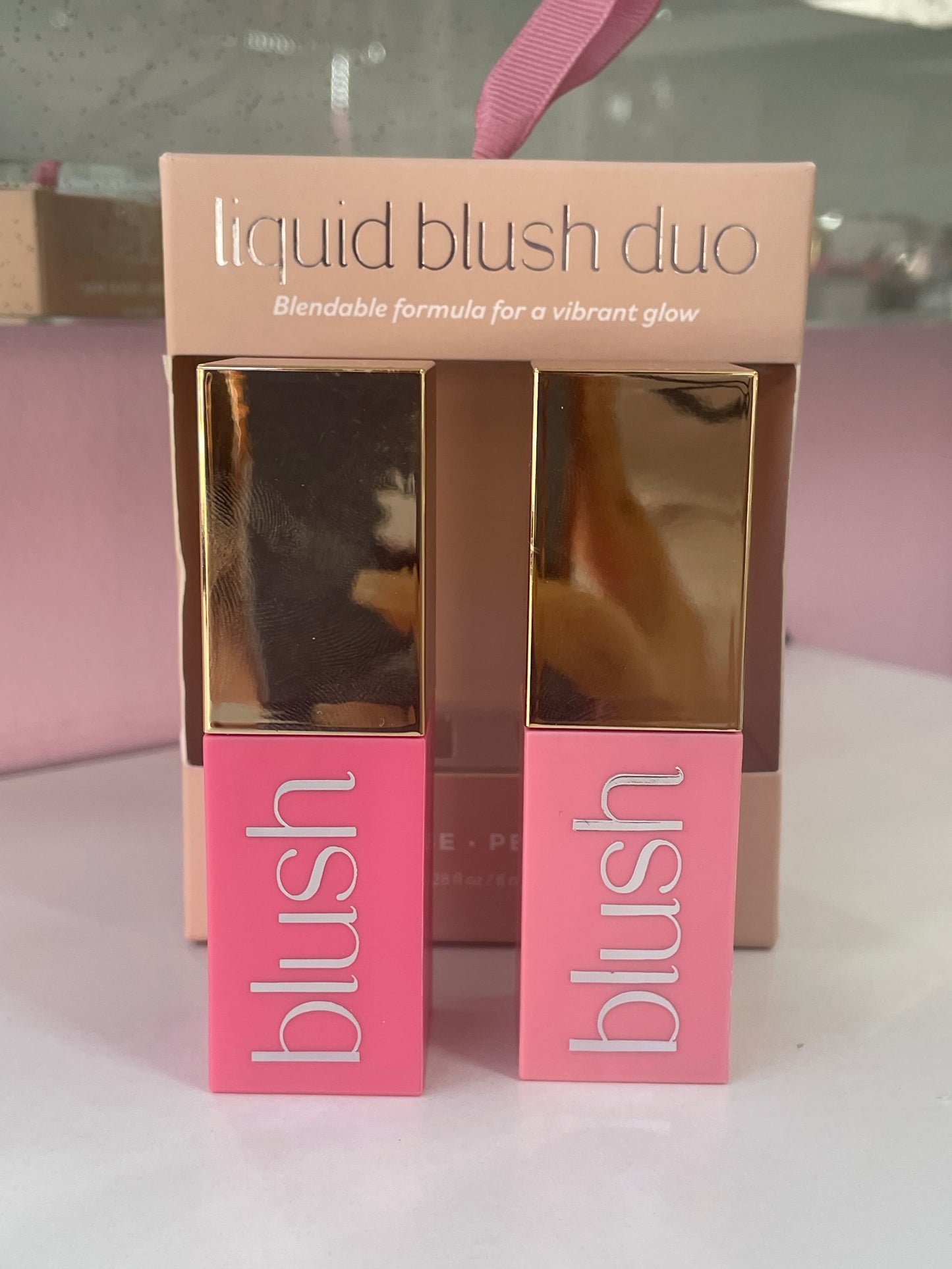 liquid blush duo blendable formula for a vibrant glow